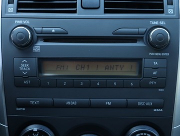 Toyota Corolla X Sedan Facelifting 1.6 Valvematic 132KM 2012 Toyota Corolla 1.6 Valvematic, Salon Polska, zdjęcie 11