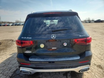 Mercedes GLB 2021 Mercedes-Benz GLB 250 4Matic 2021 2.0 Benzyna 221KM, zdjęcie 2
