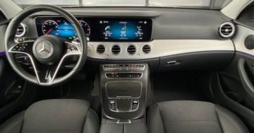Mercedes Klasa E W213 Limuzyna Facelifting 2.0 220d 200KM 2023 Mercedes-Benz Klasa E SalonPL 4Matic Avantgarde Led El. Fotele Kamera 360, zdjęcie 4