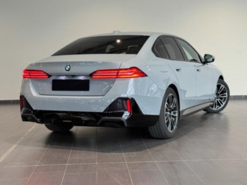 BMW Seria 5 G90-91 2026 540d xDrive M Sport 3.0 (303 KM)| Asystent parkowania Plus, zdjęcie 3