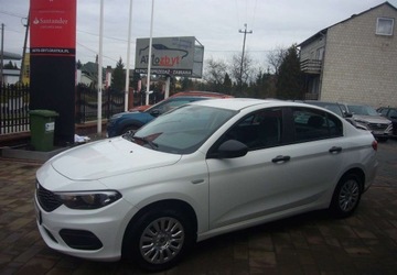 Fiat Tipo II Sedan 1.4 95KM 2019 Fiat Tipo Fiat Tipo II I wlasciciel, Salon PL, serwis 1.4 Benzyna 95KM
