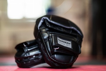 Тренировочные лапки Daniken NERO SMARTIE 23 x 18 x 5 см