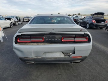 Dodge Challenger III 2022 Dodge Challenger GT 2022 3.6L 3.6 Benzyna 303KM, zdjęcie 2