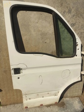 DVEŘE PRAVÝ PŘEDNÍ IVECO DAILY 99-06R 133