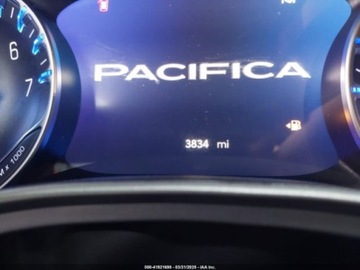 Chrysler Pacifica II 2024 Chrysler Pacifica Touring L 2024 3.6l 3.6 Benzyna 287KM, zdjęcie 11