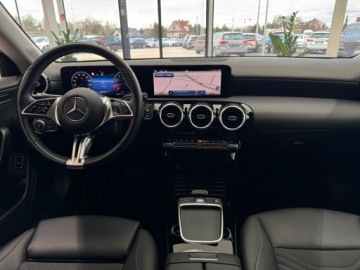 Mercedes CLA C118/X118 Coupe Facelifting 1.3 200 163KM 2024 Mercedes-Benz CLA 200 7G-DCT / LED / Kamera / CarP, zdjęcie 12