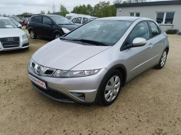 Honda Civic VIII Hatchback 3d 1.4 i-VTEC 100KM 2010 Honda Civic 1.4 100 KM Klima, Elektryka, Zadbany