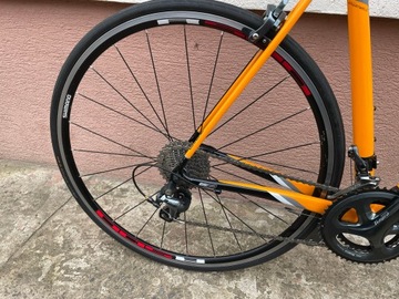 Специализированный шоссейный велосипед Allez, Shimano Tiagra.