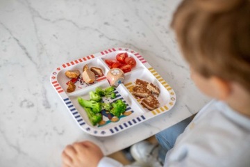 Talerzyk Koziol Easy Eater z podziałką i kostką losującą