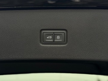 Audi Q8 SUV 3.0 55 TFSI 340KM 2019 Audi Q8 3.0 Benz Quattro Bogate Wyposazenie 3.0 Benzyna 340KM, zdjęcie 33