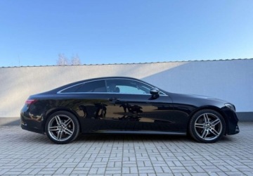 Mercedes Klasa E W213 Coupe Facelifting 2.0 E220d 194KM 2020 Mercedes-Benz Klasa E Mercedes-Benz Klasa E 220 d 9G-TRONIC AMG Line 2.0, zdjęcie 4