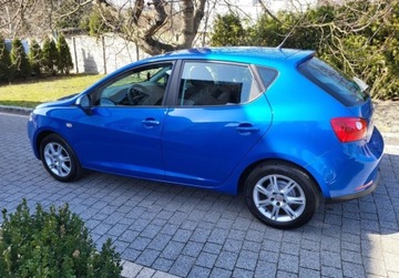 Seat Ibiza IV Hatchback 5d 1.2 MPI 70KM 2011 Seat Ibiza Seat Ibiza Tempomat Alufelgi 1.2 Benzyna 70KM, zdjęcie 2