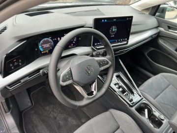 Volkswagen Golf VIII Hatchback Facelifting 2.0 TDI 150KM 2025 Volkswagen Golf Variant Style 2.0 TDI 150 KM DSG, zdjęcie 4