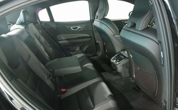 Volvo S60 III Sedan Facelifting 2.0 B5 250KM 2023 Volvo S60 Volvo S60 B5 B AWD Ultimate Dark 2.0 Benzyna 250KM, zdjęcie 12