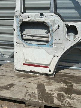 DVEŘE LEVÉ LEVÝ PŘEDNÍ FORD TRANSIT MK6