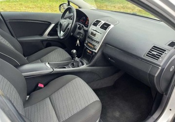 Toyota Avensis III Wagon Facelifting 2015 1.6 Valvematic 132KM 2016 Toyota Avensis 1,6 Benz. 132 KM, Zadbany 1.6 Benzyna 132KM, zdjęcie 10