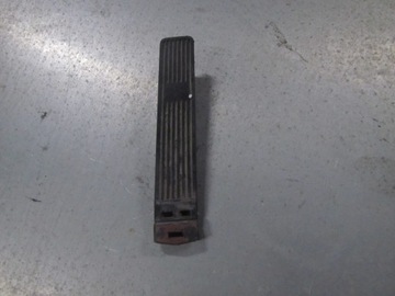 PEDAŁ GAZU MERCEDES MB 100