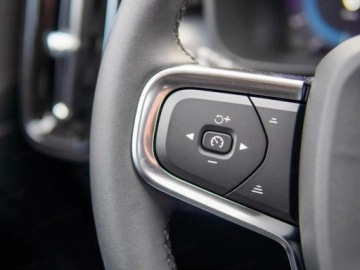 Volvo XC40 Crossover Facelifting 2.0 B4 197KM 2026 2.0 B4 Plus Black Edition (197 KM) Dojazdowe koło zapasowe, zdjęcie 9