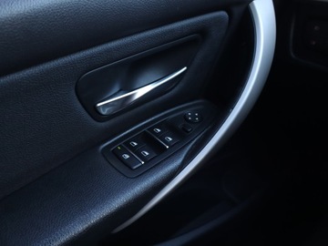 BMW Seria 3 F30-F31-F34 Limuzyna Facelifting 1.5 318i 136KM 2018 BMW 3 318 i, Salon Polska, Automat, Skóra, Navi, zdjęcie 17