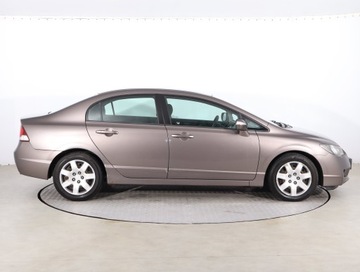 Honda Civic VIII Sedan 1.8 i-VTEC 140KM 2010 Honda Civic 1.8 i, Salon Polska, Klima, zdjęcie 5