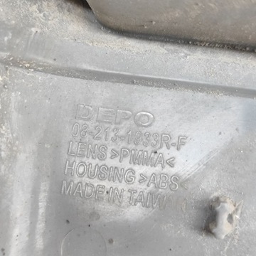 ISUZU D-MAX 2012 PRAVÁ STRANA SVĚTLO ZADNÍ