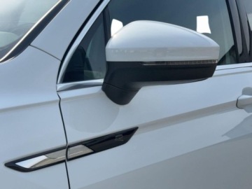 Volkswagen Tiguan II SUV Facelifting 1.5 TSI 150KM 2022 Volkswagen Tiguan 1.5 TSI evo R-Line dsg 2022 1.5 Benzyna 150KM, zdjęcie 7