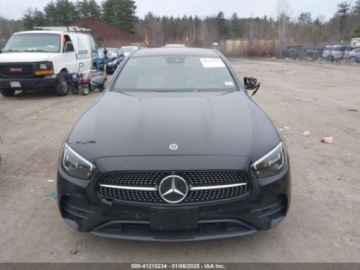 Mercedes Klasa E W214 2023 Mercedes-Benz Klasa E 350, 2023r., 4x4, 2.0L 2.0 Benzyna 255KM, zdjęcie 4