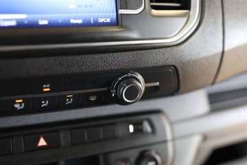 Toyota 2022 Toyota Proace Verso Kombi 2.0 D-4D Long 2,8t 2.0 Diesel 145KM, zdjęcie 17