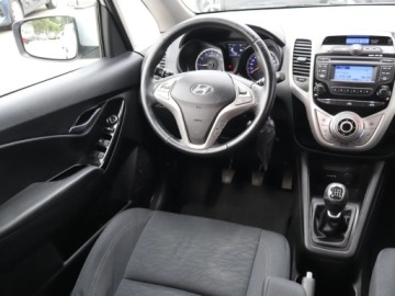 Hyundai ix20 Mikrovan 1.6 CVVT 125KM 2011 Hyundai ix20 1.6 CVVT, Klima, Parktronic, zdjęcie 6