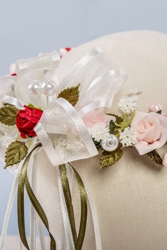 Причастие венки цветов в оттенках розового