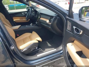 Volvo XC60 II 2022 Volvo XC 60 B5 Inscription 2022 2.0l 2.0 Benzyna 247KM, zdjęcie 9