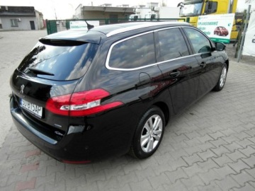 Peugeot 2017 Peugeot 308 Allure Kamera Panorama Dach 1.2 Benzyna 96KM, zdjęcie 8