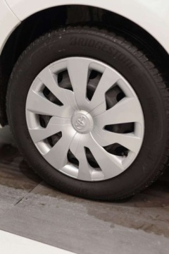 Toyota Yaris III Hatchback 5d Facelifting 2017 1.0 VVT-i 72KM 2020 Toyota Yaris 1.0 Active Benzyna 72KM, zdjęcie 32