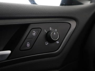 Volkswagen Golf VII GTI 3d Facelifting 2.0 TSI 245KM 2019 Volkswagen Golf full LED skóra el. sterowane, zdjęcie 36