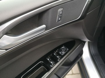 Ford Mondeo V Kombi 2.0 TDCi 150KM 2019 Ford Mondeo 2.0 TDCI 150KM # Klima # Parktronic #, zdjęcie 16