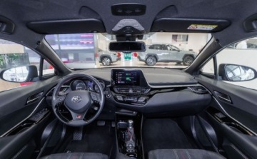 Toyota C-HR I Crossover Facelifting 1.8 Hybrid 122KM 2023 Toyota C-HR 1.8 Hybrid GPF GR Sport 1.8 Hybryda 122KM, zdjęcie 9