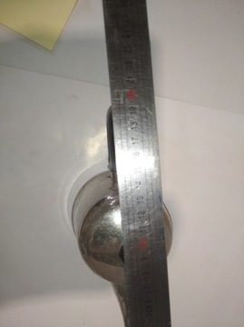 Dzbanek metalowy z uchwytami na szklanki