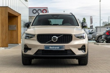 Volvo XC40 Crossover Facelifting 2.0 B3 163KM 2026 Volvo XC 40 Plus Dark B3 Mild Hybrid Benzyna, zdjęcie 2