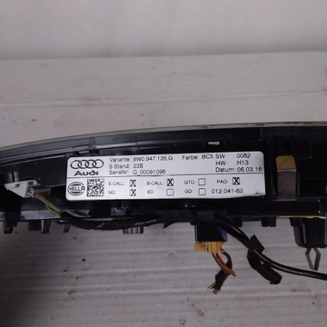 AUDI A4 8W LAMPA POLSTROVÁNÍ 8W0947135G