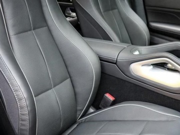 Mercedes GLS X167 SUV Facelifting 3.0 450d 367KM 2025 MERCEDES-BENZ GLS 450 d 4-MATIC AMG Line 3.0 (367KM) 2025, zdjęcie 4