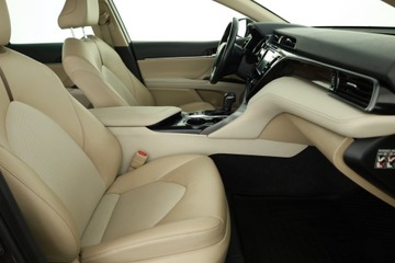 Toyota Camry IX Sedan 2.5 Hybrid Dynamic Force 218KM 2019 Toyota Camry 2.5 Hybrid, Salon Polska, zdjęcie 6