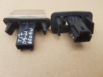 LAMPA OSVĚTLENÍ TABULKY ZADNÍ KRYT TOYOTA AVENSIS T27 2009-2011 SEDAN