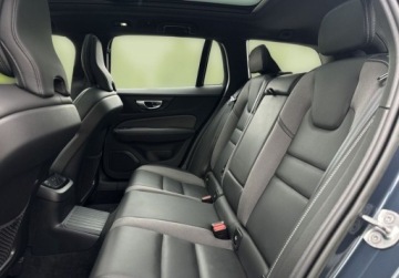Volvo V60 II  2022 Volvo V60 T6 AWD Plug-In Hybrid Inscription Expression 2.0 Benzyna 350KM, zdjęcie 15