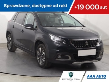 Peugeot 2008 I SUV Facelifting 1.2 PureTech 110KM 2019 Peugeot 2008 1.2 PureTech, Salon Polska