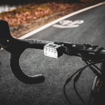 ВЕЛОСИПЕДНАЯ ЛАМПА ПЕРЕДНЯЯ 8xLED МОЩНАЯ ЯРКАЯ 900LM ВЕЛОСИПЕДНАЯ ОСВЕЩЕНИЕ USB-C VAYOX