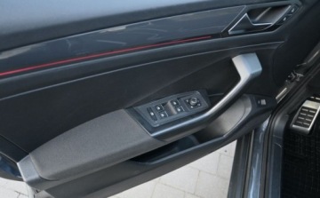 Volkswagen T-Roc I SUV 1.5 TSI ACT 150KM 2019 Volkswagen T-Roc 1,5 TSI 150 KM R-LINE Panorama Nawigacja Virtual Tacho FU, zdjęcie 24