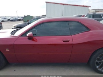 Dodge Challenger III 2023 Dodge Challenger RT Scat Pack 2023 6.4l 6.4 Benzyna 485KM, zdjęcie 2