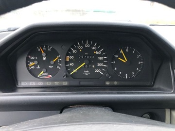 Mercedes W124 Sedan 2.0 105KM 1987 MERCEDES 124 200 OD NOWOŚCI W JEDNYCH RĘKACH 97 TYS PRZEBIEGU REZERWACJA !!, zdjęcie 16
