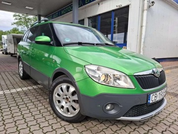Skoda Fabia II Kombi Facelifting 1.2 TSI 85KM 2011 Skoda Fabia Limitowana Wersja Scout 1.2 Benzyna 86KM, zdjęcie 8