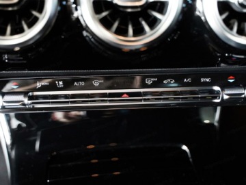 Mercedes Klasa A W177/V177 Hatchback AMG Facelifting 2.0 A35 306KM 2025 MERCEDES-BENZ A Klasa 35 AMG 4-Matic 2.0 (306KM) 2025, zdjęcie 9